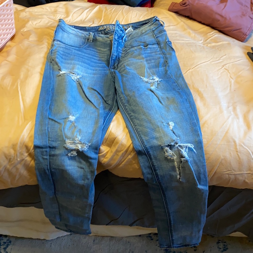 American eagle ripped jeans
